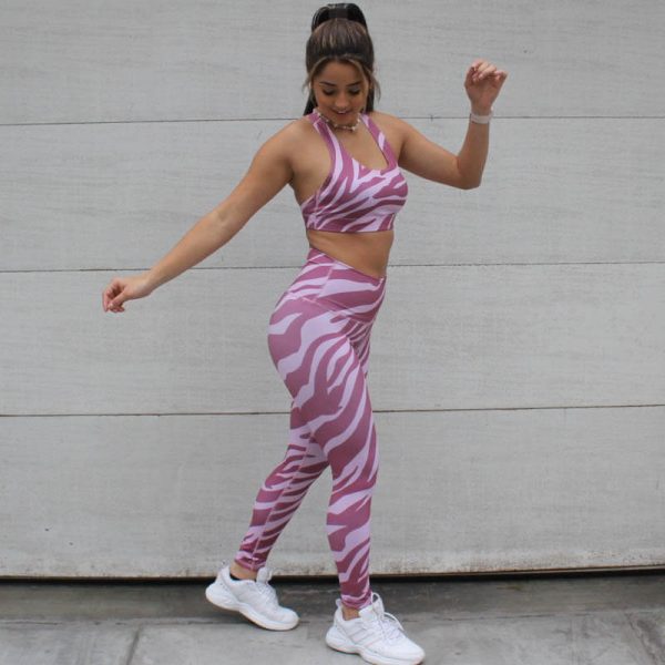 Conjunto Leggings para Mujer con Top Diseño Stripes Marca Greenfit