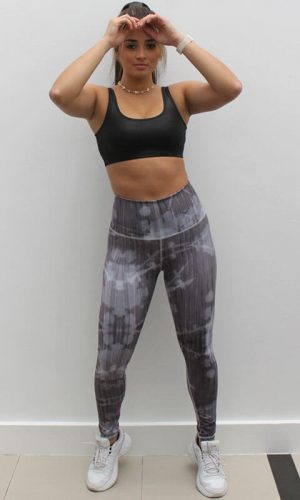 Conjunto Leggings para Mujer Diseño Tie-Dye Gris con Top Negro Marca Greenfit